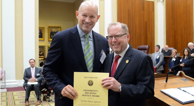 Joshua Spector, JD '02, receiving the Florida Bar President’s Pro Bono Service Award on January 30, 2020.